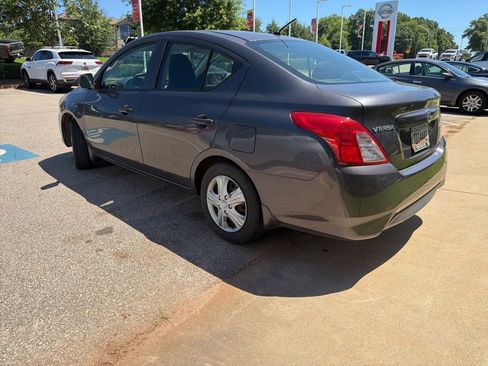 Used 2015 Nissan Versa S FWD image 11