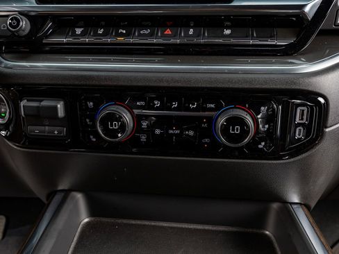 Used 2025 Chevrolet Silverado 2500 High Country image 26