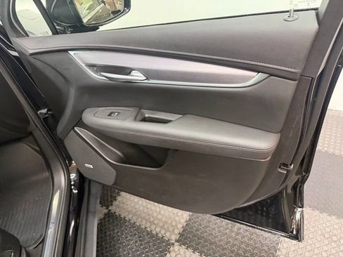 Used 2025 Cadillac XT5 Luxury w/ LPO, Floor Liner Package FWD image 38