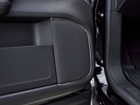 Used 2025 Rivian R1S Adventure image 40