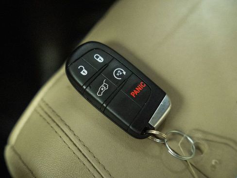 Used 2014 Jeep Grand Cherokee Limited image 51