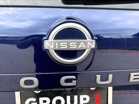 Certified 2025 Nissan Rogue SV FWD image 30