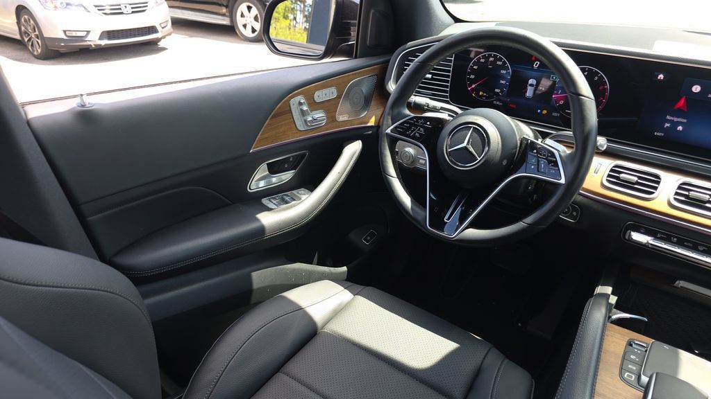 Certified 2025 Mercedes-Benz GLE 450 4MATIC image 26