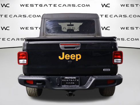 Used 2022 Jeep Gladiator Overland AWD/4WD image 4