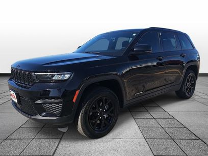 Used 2025 Jeep Grand Cherokee Altitude