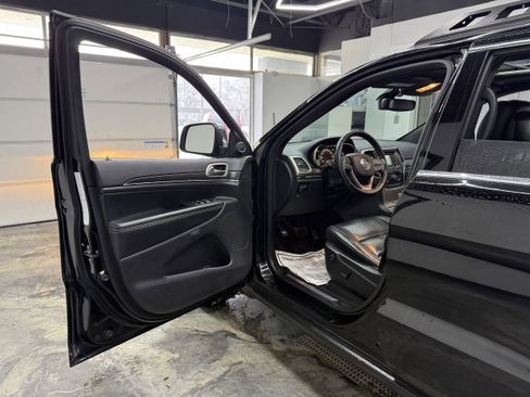 Used 2017 Jeep Grand Cherokee Limited w/ Trailer Tow Group IV image 10