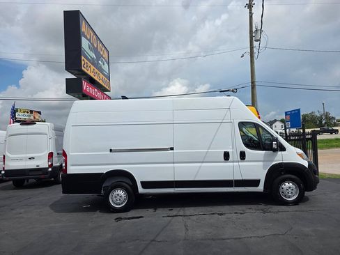 Used 2023 RAM ProMaster 3500 w/ Lane Management Group FWD image 3