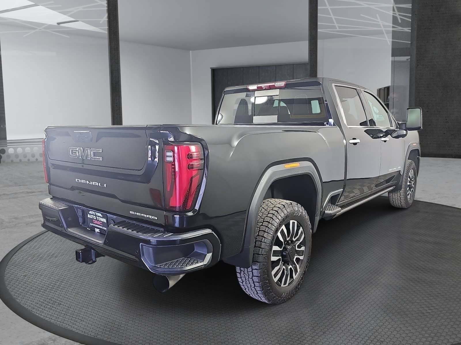 Used 2024 GMC Sierra 2500 Denali Ultimate AWD/4WD image 5