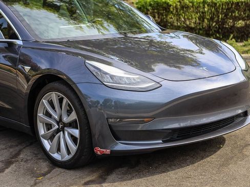 Used 2018 Tesla Model 3 Long Range RWD image 9