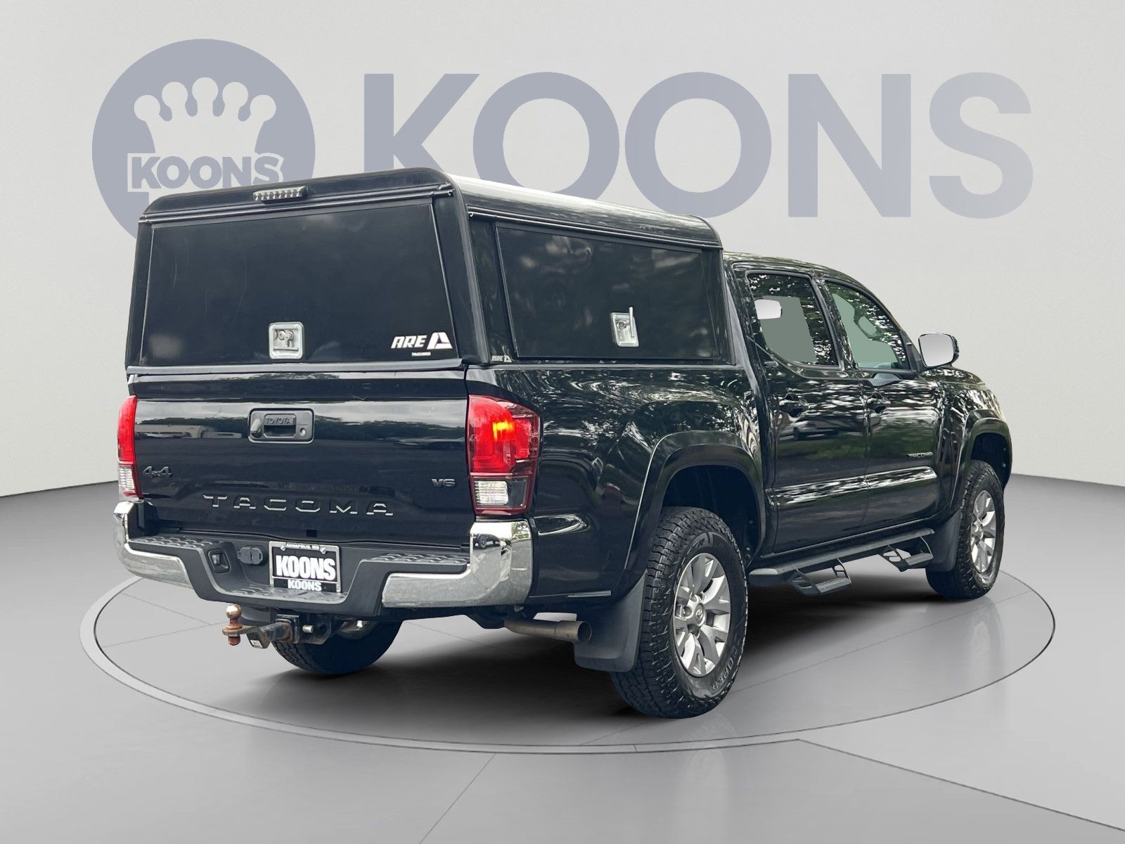 Used 2019 Toyota Tacoma SR5 AWD/4WD image 8