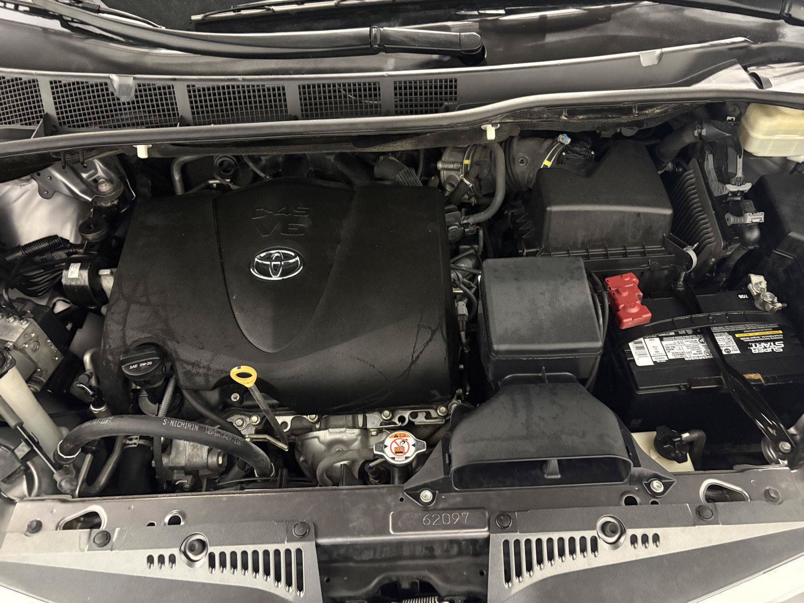 Used 2018 Toyota Sienna XLE Premium w/ Carpet Mat Package AWD/4WD image 57