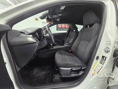 Used 2018 Toyota C-HR XLE image 13