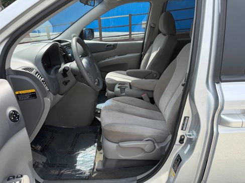 Used 2012 Kia Sedona LX FWD image 9
