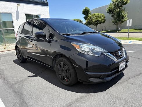 Used 2018 Nissan Versa Note SV FWD image 3