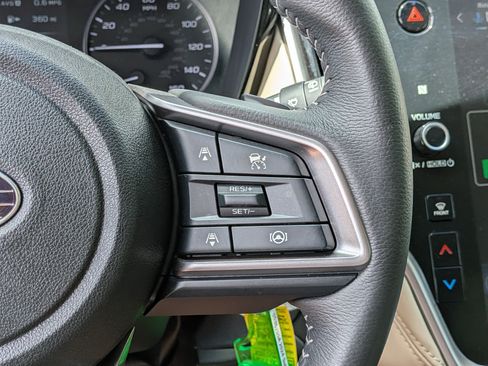 Used 2024 Subaru Outback Premium AWD/4WD image 22