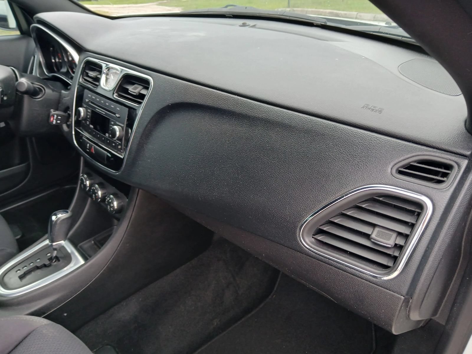 Used 2013 Chrysler 200 Touring FWD image 17
