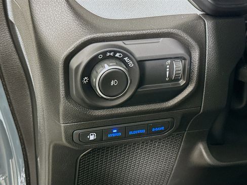 Used 2024 Jeep Wrangler Unlimited AWD/4WD image 16