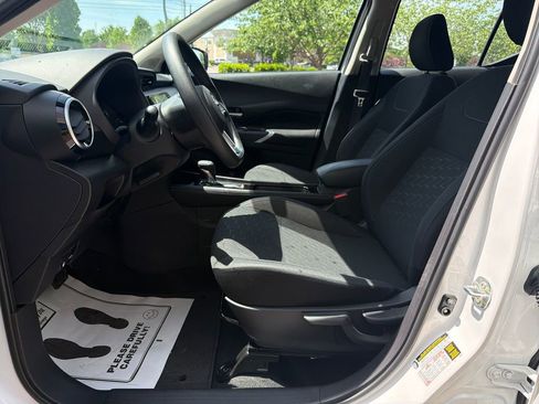 Used 2024 Nissan Kicks SV FWD image 20