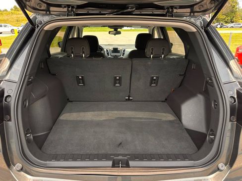 Used 2019 Chevrolet Equinox LT FWD image 12