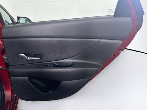 Used 2024 Hyundai Elantra SEL image 29