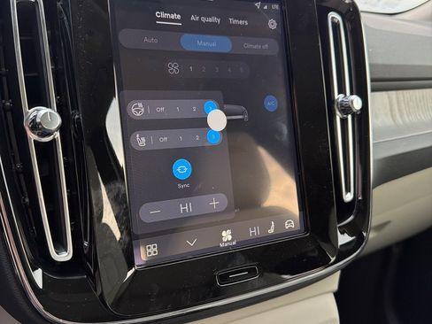 New 2026 Volvo XC40 B5 Plus w/ Protection Package Premier image 23