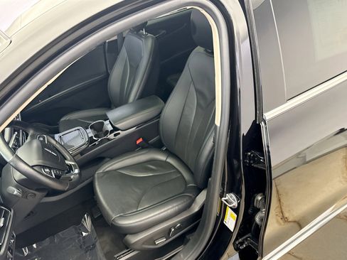 Used 2023 Lincoln Nautilus Reserve w/ Monochromatic Package image 11