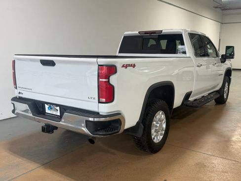 Used 2025 Chevrolet Silverado 2500 LTZ w/ LTZ Convenience Package AWD/4WD image 7