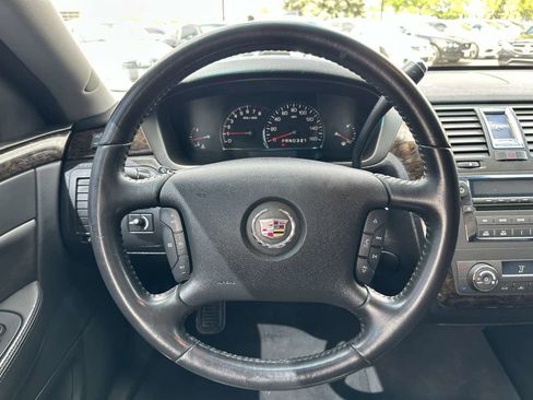 Used 2011 Cadillac DTS Limousine image 17