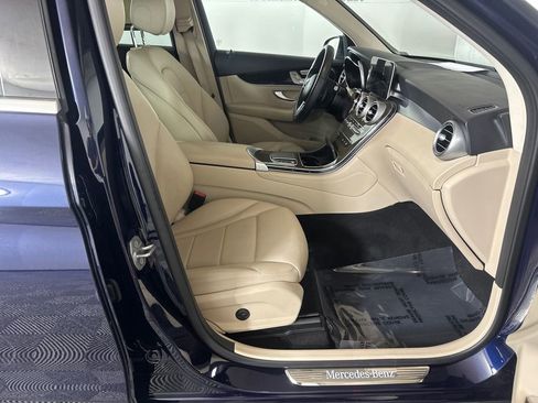 Used 2021 Mercedes-Benz GLC 300 image 14