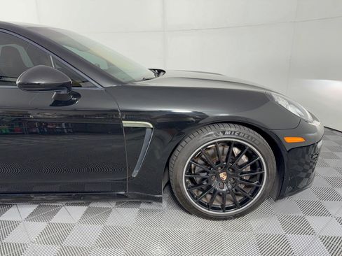 Used 2015 Porsche Panamera image 13