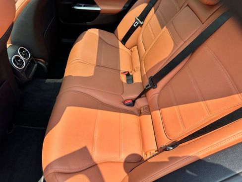 Used 2025 Mercedes-Benz C 300 4MATIC Sedan image 10