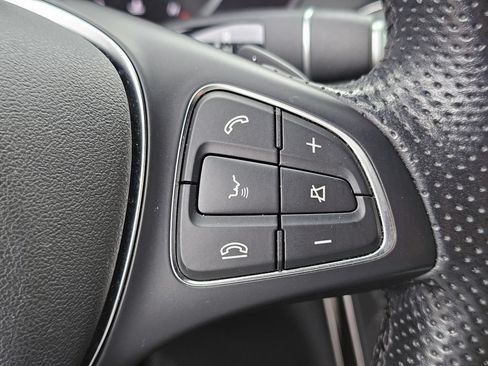 Used 2019 Mercedes-Benz GLC 300 4MATIC image 29