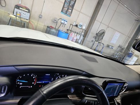 Used 2021 Ford Explorer Limited w/ Equipment Group 301A image 22