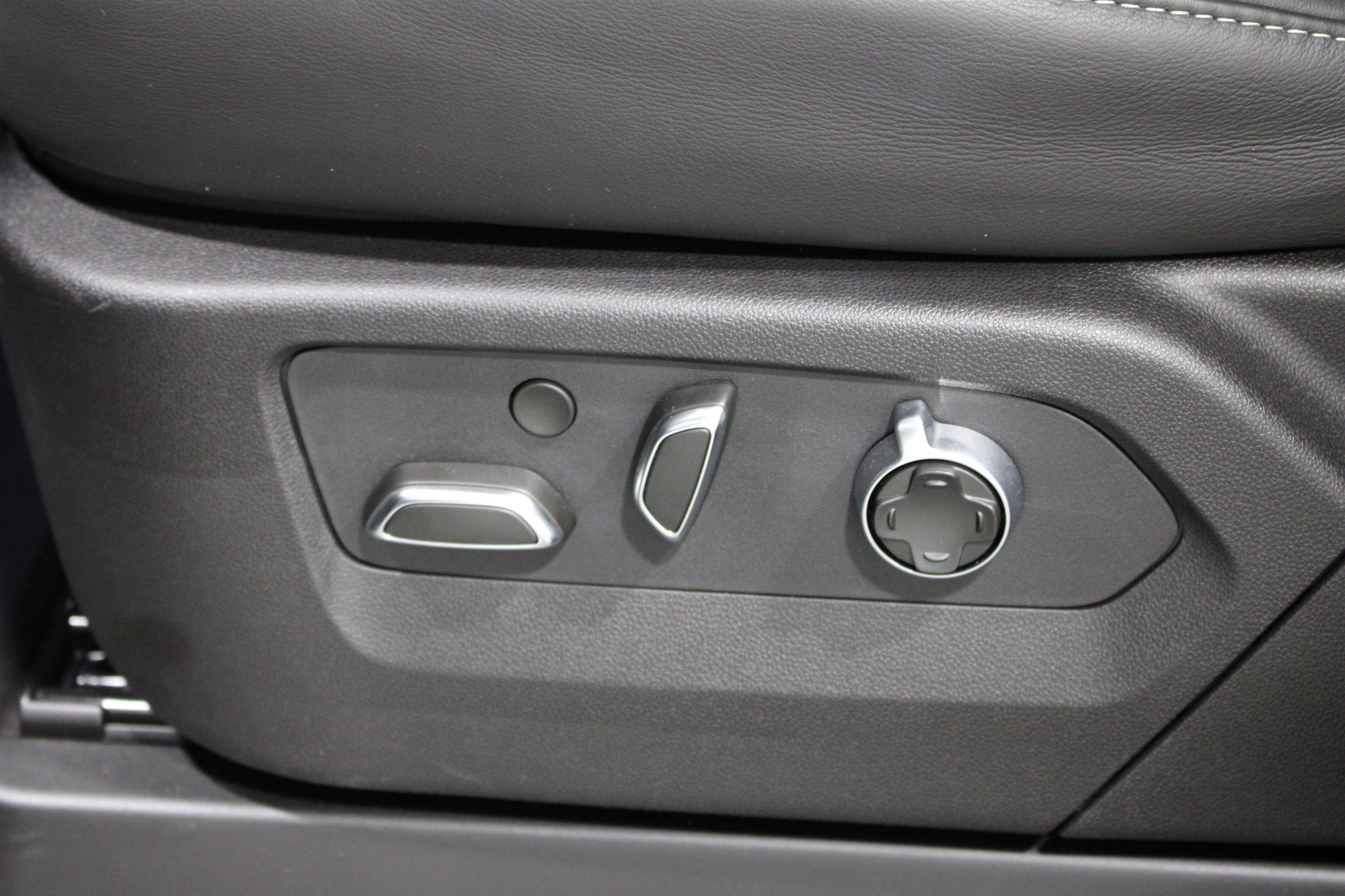 Certified 2025 Cadillac Escalade V AWD/4WD image 20