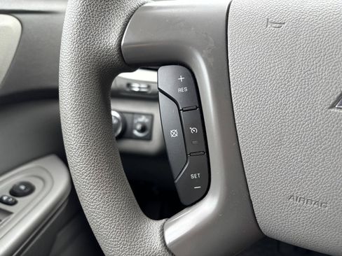 Used 2014 Chevrolet Traverse LS FWD image 21