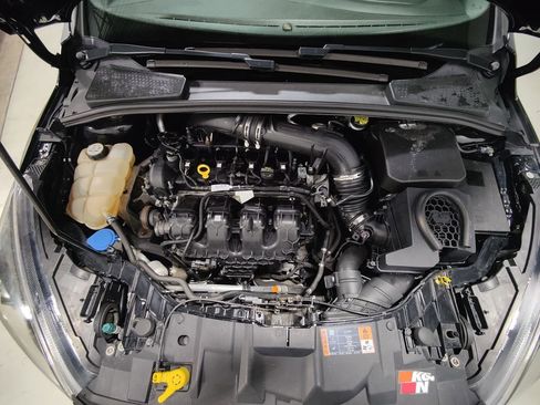 Used 2017 Ford Focus RS AWD/4WD image 4