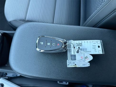 New 2026 Chevrolet Trax LT w/ Sunroof Package image 36