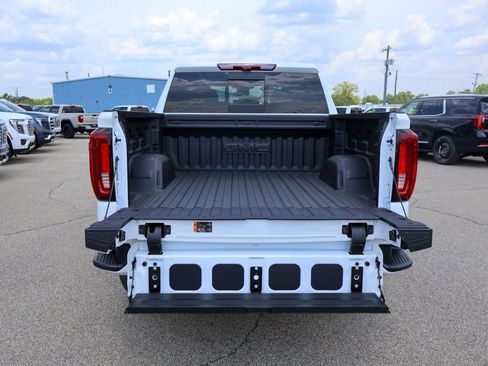 New 2026 GMC Sierra 1500 AT4 AWD/4WD image 5