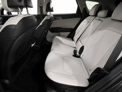 Certified 2025 Kia Sportage EX image 15