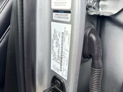 Used 2023 Ford F150 Lariat w/ Equipment Group 502A High image 21