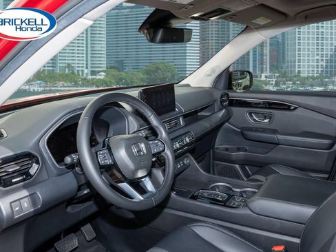 Certified 2025 Honda Pilot Touring image 16