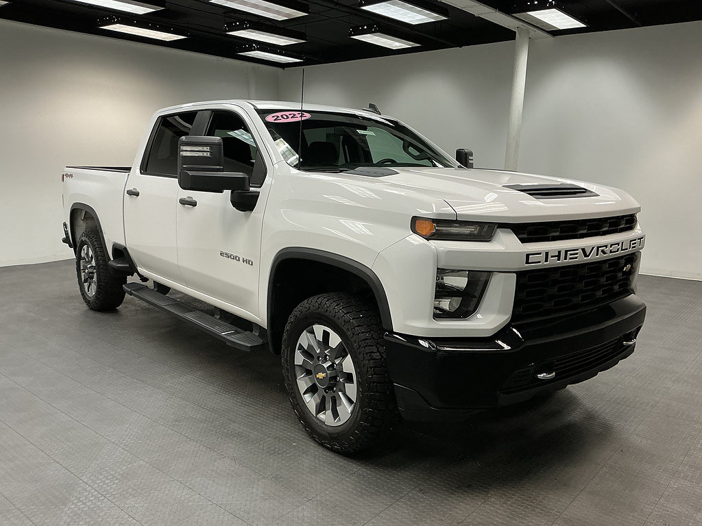 Used 2022 Chevrolet Silverado 2500 Custom w/ Custom Value Package AWD/4WD image 7