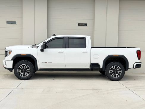Used 2021 GMC Sierra 3500 AT4 w/ AT4 Premium Plus Package AWD/4WD image 2