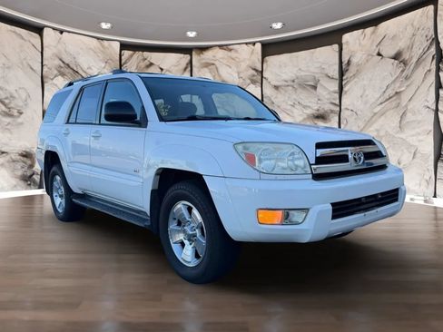 Used 2005 Toyota 4Runner SR5 RWD image 3
