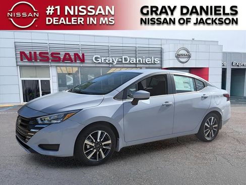 New 2025 Nissan Versa SV image 4