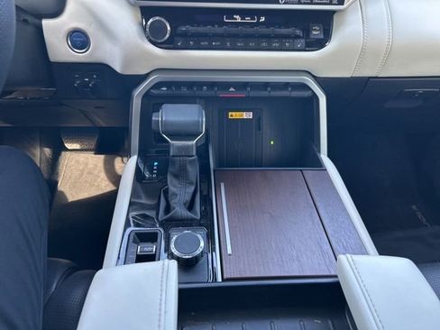 Used 2023 Toyota Sequoia Capstone image 19