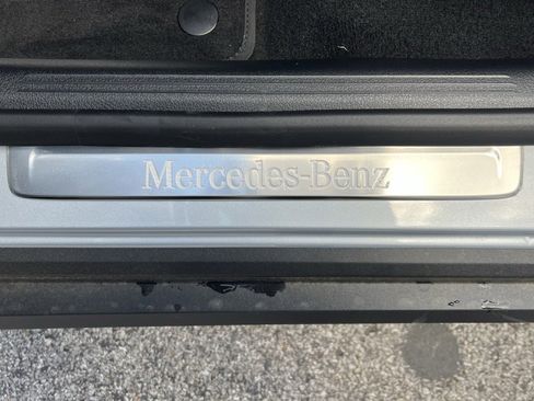 Certified 2025 Mercedes-Benz GLC 300 4MATIC image 10