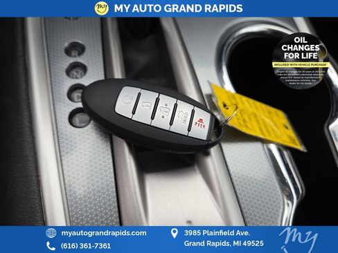 Used 2020 Nissan Pathfinder SL image 36