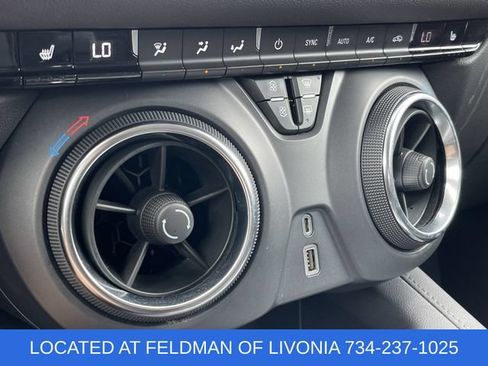 Used 2020 Chevrolet Blazer LT FWD image 17