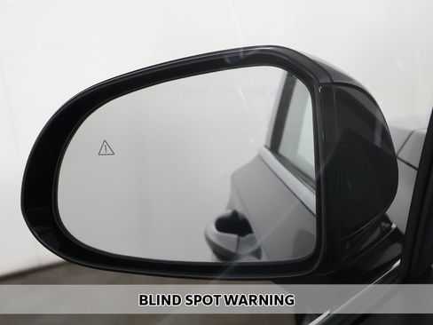 Used 2023 Hyundai Santa Fe Limited w/ Winter Weather Package FWD image 8